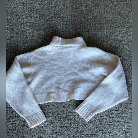 Aritzia Women's White Wilfred Free Cropped Turtleneck Sweater - Picture 3 of 3